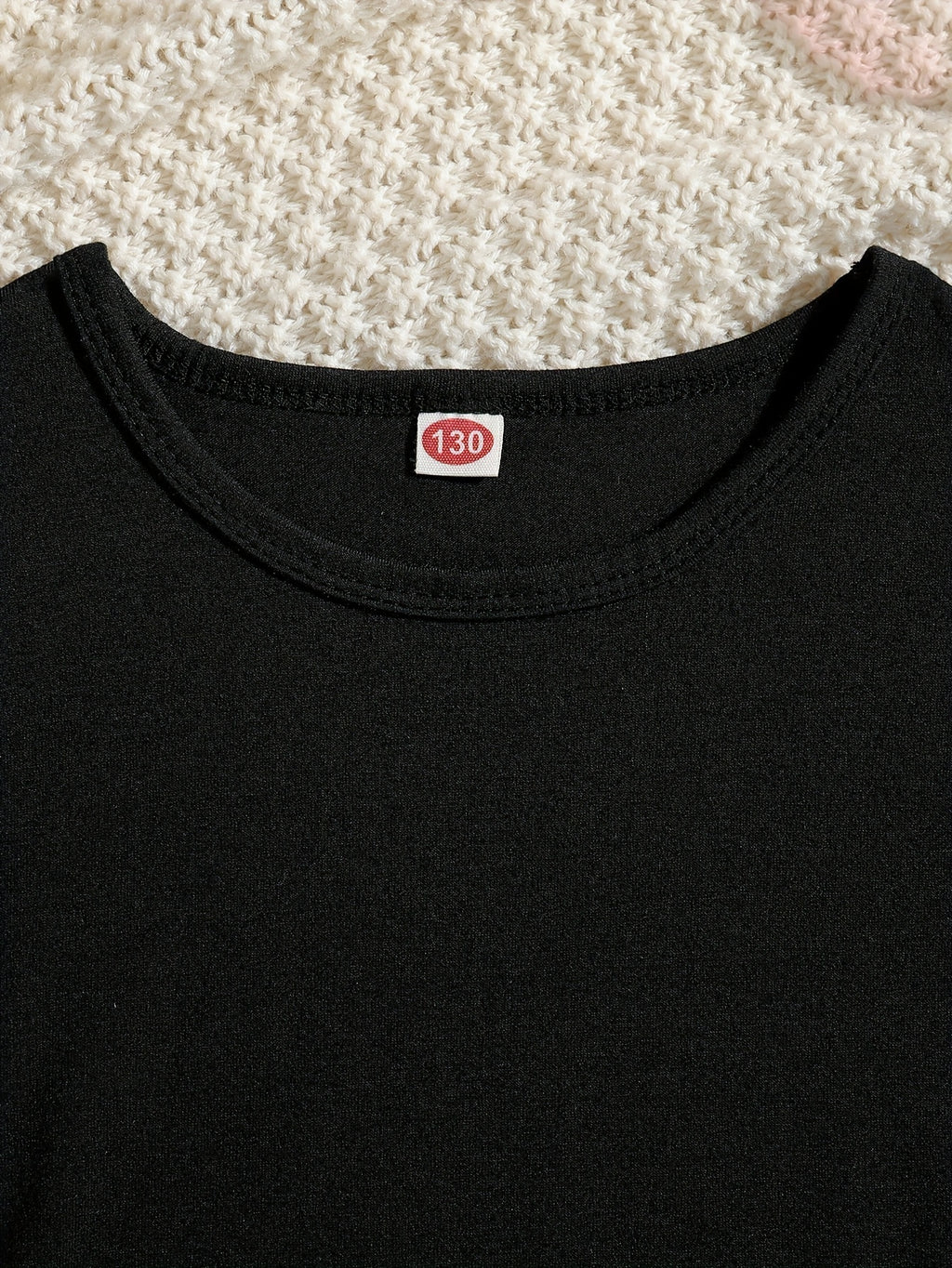 A Casual And Trendy Short-Sleeved T-Shirt Featuring a Cartoon of a Small Black Cat, Perfect for Enjoying Milk Tea. This Elastic Round-Neck Top Is Ideal for ' Everyday Wear in The Spring And Summer
