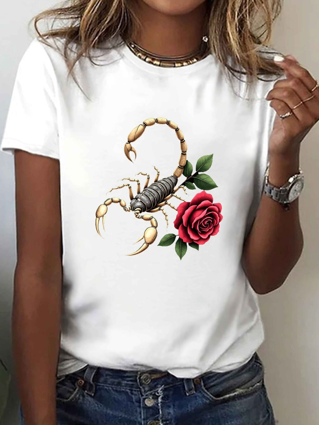 Women's Scorpion and Rose Print T-Shirt - Short Sleeve Crew Neck Top with Scorpion & Rose Graphic, Medium-Stretch Casual Blouse for Spring Summer Casual Attire
