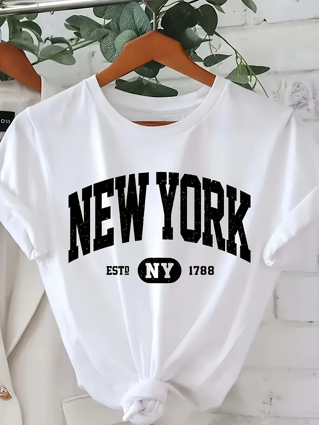 Elegant Women'S Shirt, New York Letters Print Round Neck T-Shirt, Spring And Summer Casual Short Sleeve Top, Women'S Clothing