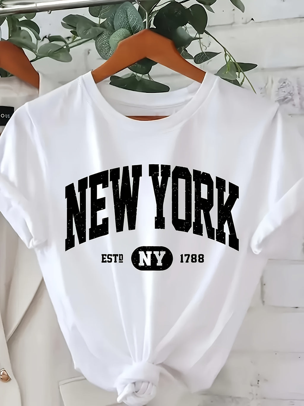 Elegant Women'S Shirt, New York Letters Print Round Neck T-Shirt, Spring And Summer Casual Short Sleeve Top, Women'S Clothing