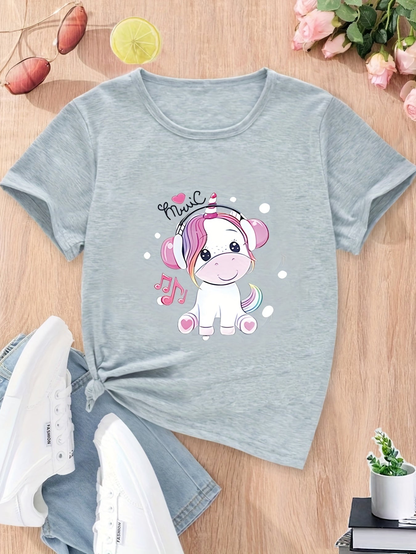 Cute And Fashionable Minimalist Colorful Cartoon Pony Printed Short-sleeved T-shirt For Girls, Suitable For Spring, Summer, And Autumn
