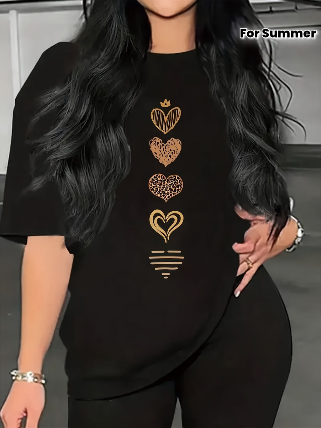 Women'S Casual Short Sleeve T-Shirt with Heart Design - Round Neck, Black, Lightweight Polyester, Perfect for Spring/Summer Outfits, Casual Wear Tee | Heart Graphic Tee | Constructio