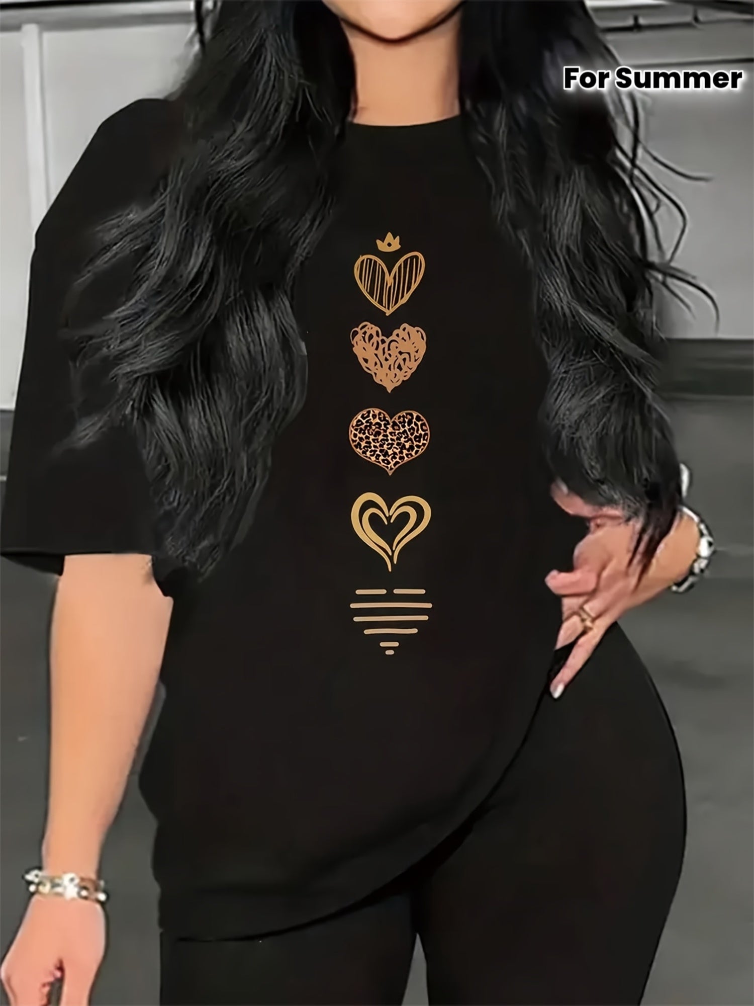 Women'S Casual Short Sleeve T-Shirt with Heart Design - Round Neck, Black, Lightweight Polyester, Perfect for Spring/Summer Outfits, Casual Wear Tee | Heart Graphic Tee | Constructio