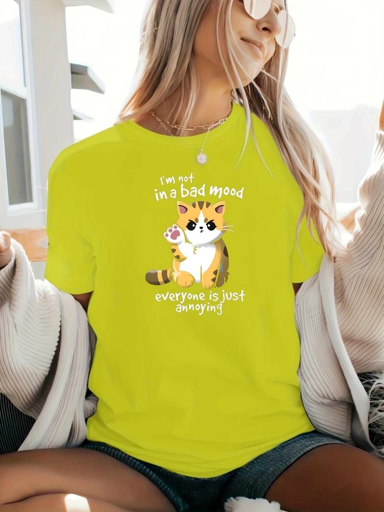 Women's Plus Size Casual Cat Print T-Shirt - "I'm Not in a Bad Mood" Humorous Graphic Tee with Slight Stretch, Short Sleeve Round Neck Summer Top, Machine Washable Black Shirt for Women, Cat Tshirt, Everyday Comfort Wear, Playful Design