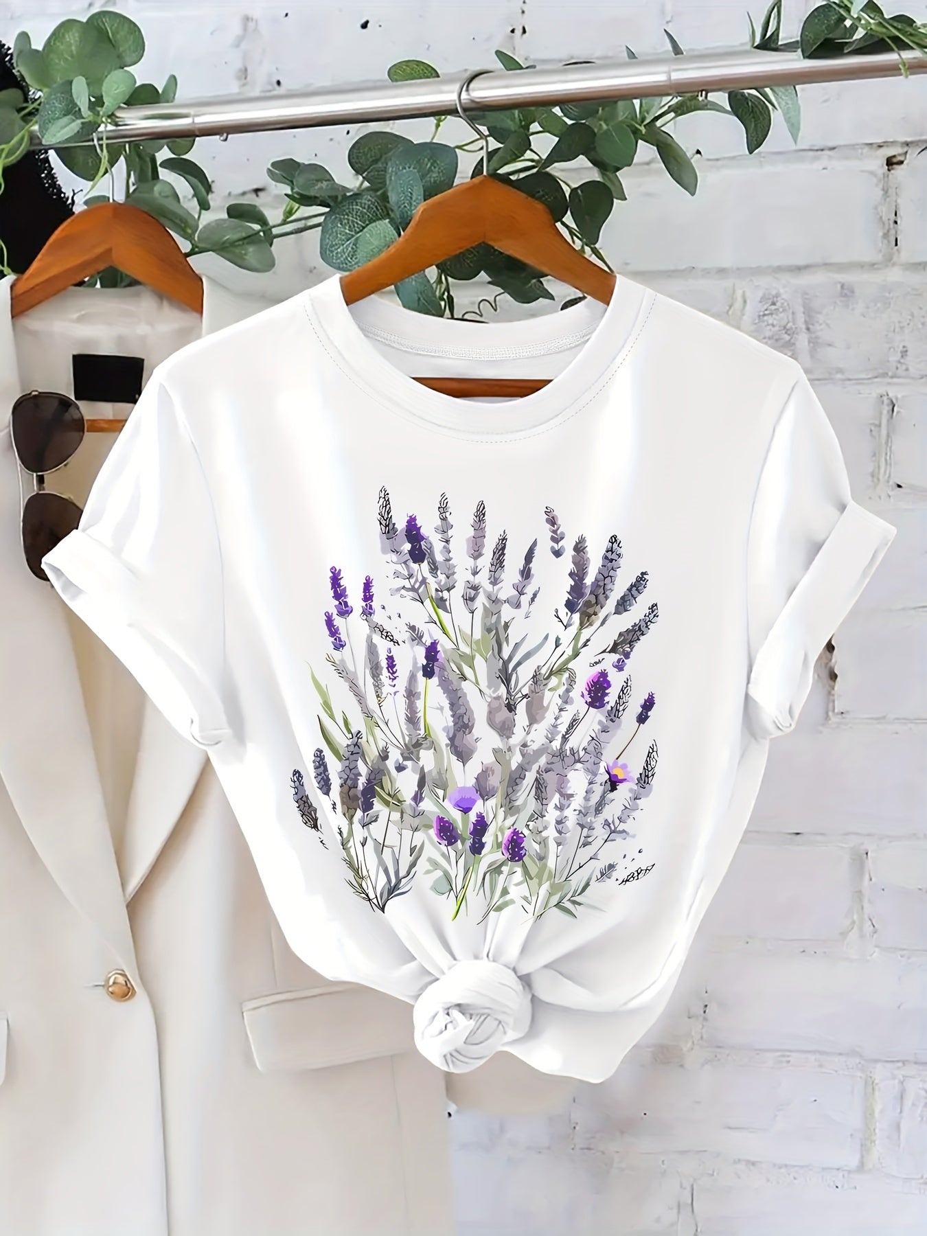 Plus Size - Plus Size - Short Sleeve Floral Print Plus Size Round Neck Casual Top, Summer And Spring, Women'S Plus Size Clothing