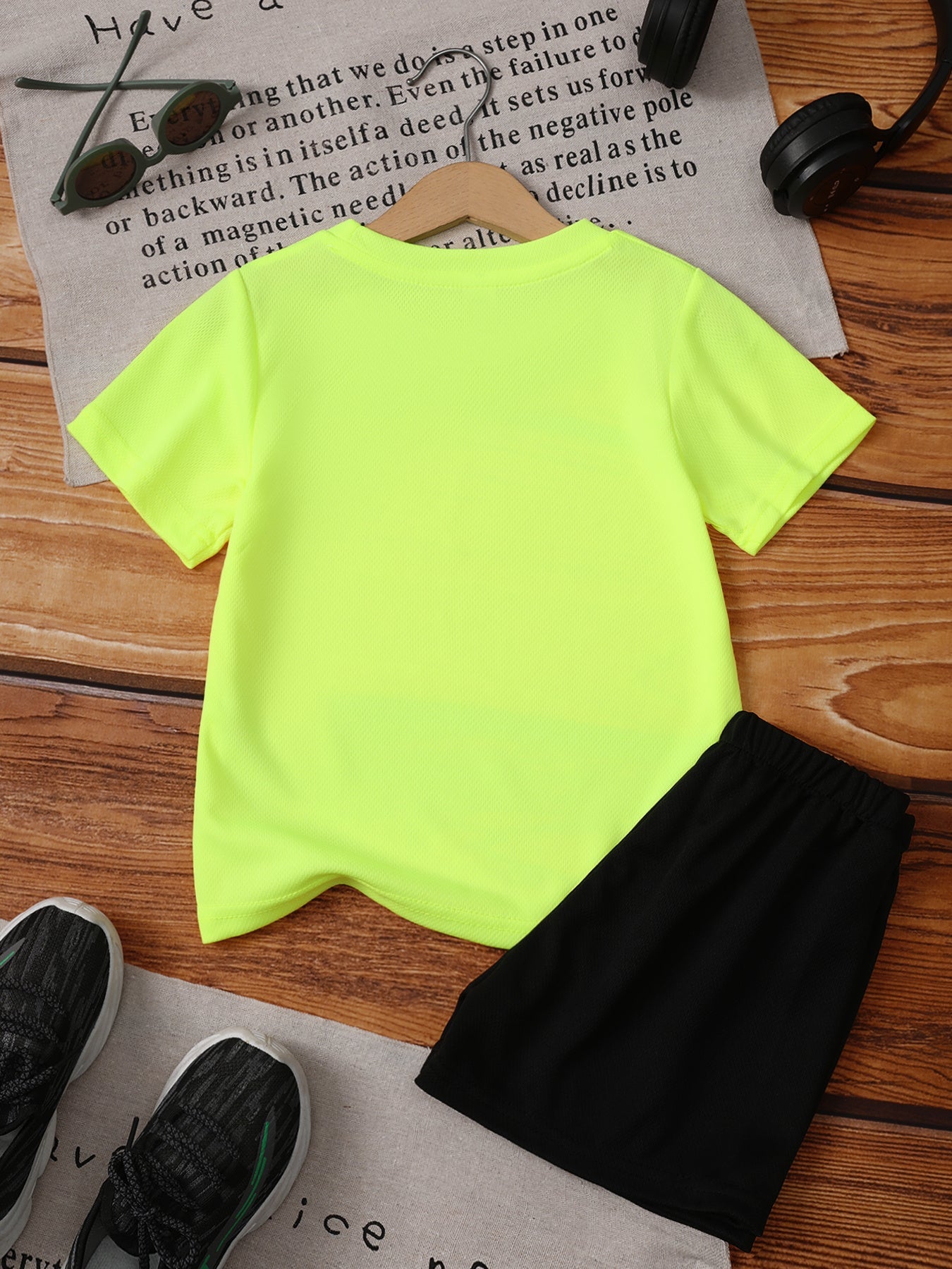 Boys' Cartoon Excavator T-Shirt and Shorts Set, Round Neck Short Sleeve Top + Shorts 2pcs Outfit, Casual Home Wear for Kids, Spring and Summer Fashion Trendy Item, Perfect for Outdoor