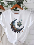 Plus Size - Plus Size - Gray Crew Neck Moon Print Short-Sleeved T-Shirt, a Must-Have for Casual Fashion, Suitable for Spring, Summer And Autumn, Slightly Loose, Comfortable And Skin-Friendly, Plus Size Women'S Casual And Elegant T-Shirt