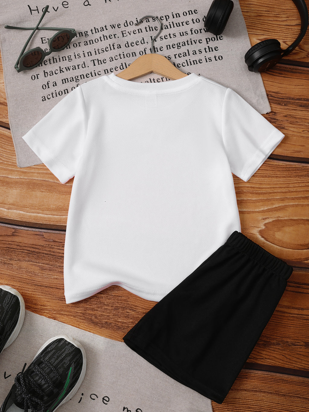 Boys' Cartoon Excavator T-Shirt and Shorts Set, Round Neck Short Sleeve Top + Shorts 2pcs Outfit, Casual Home Wear for Kids, Spring and Summer Fashion Trendy Item, Perfect for Outdoor