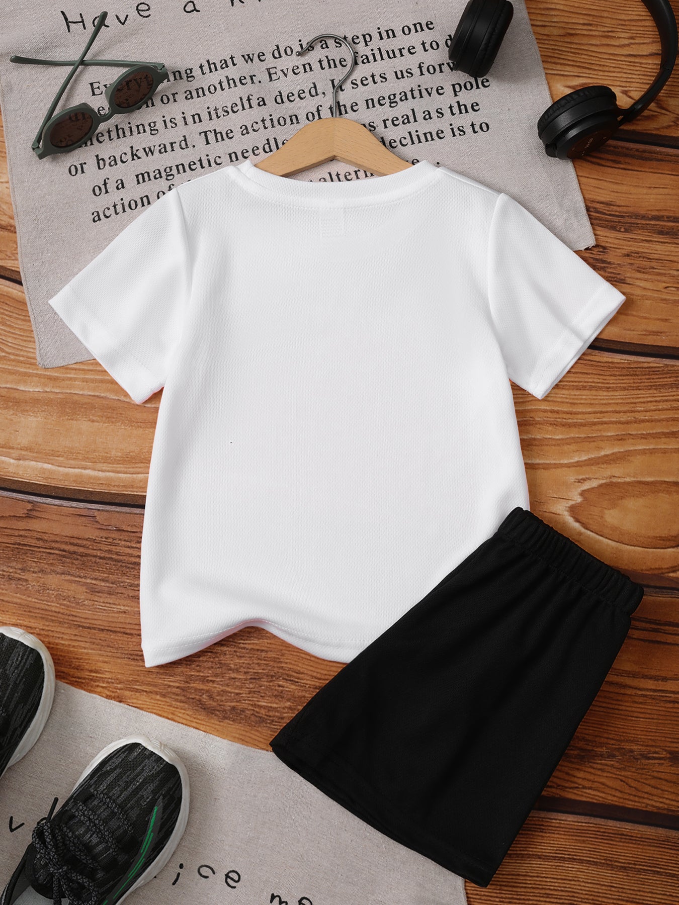 Boys' Cartoon Excavator T-Shirt and Shorts Set, Round Neck Short Sleeve Top + Shorts 2pcs Outfit, Casual Home Wear for Kids, Spring and Summer Fashion Trendy Item, Perfect for Outdoor