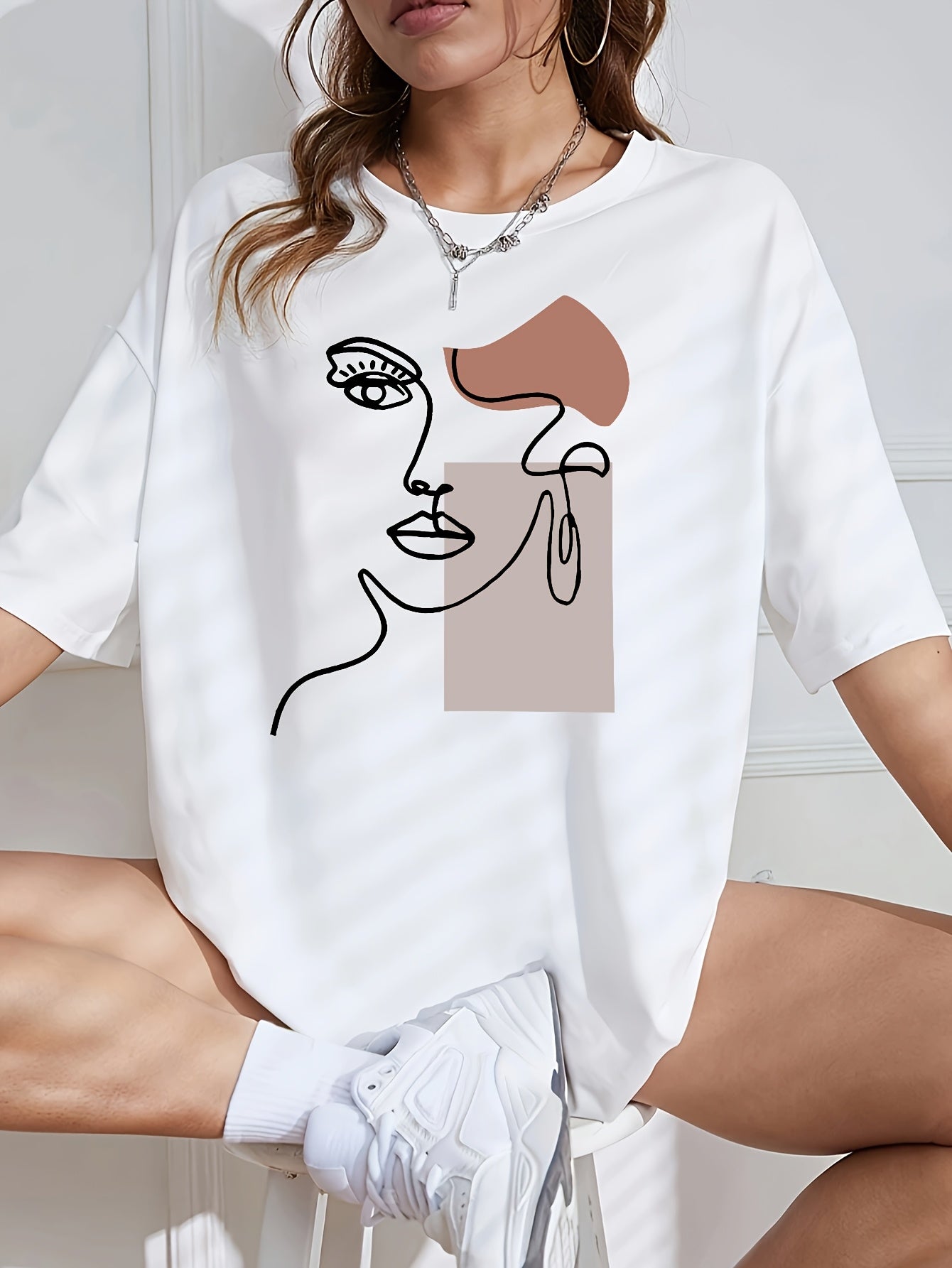 Circle Face Line with Color Block Pattern Print Summer Women's Loose Fit Oversized T-shirt