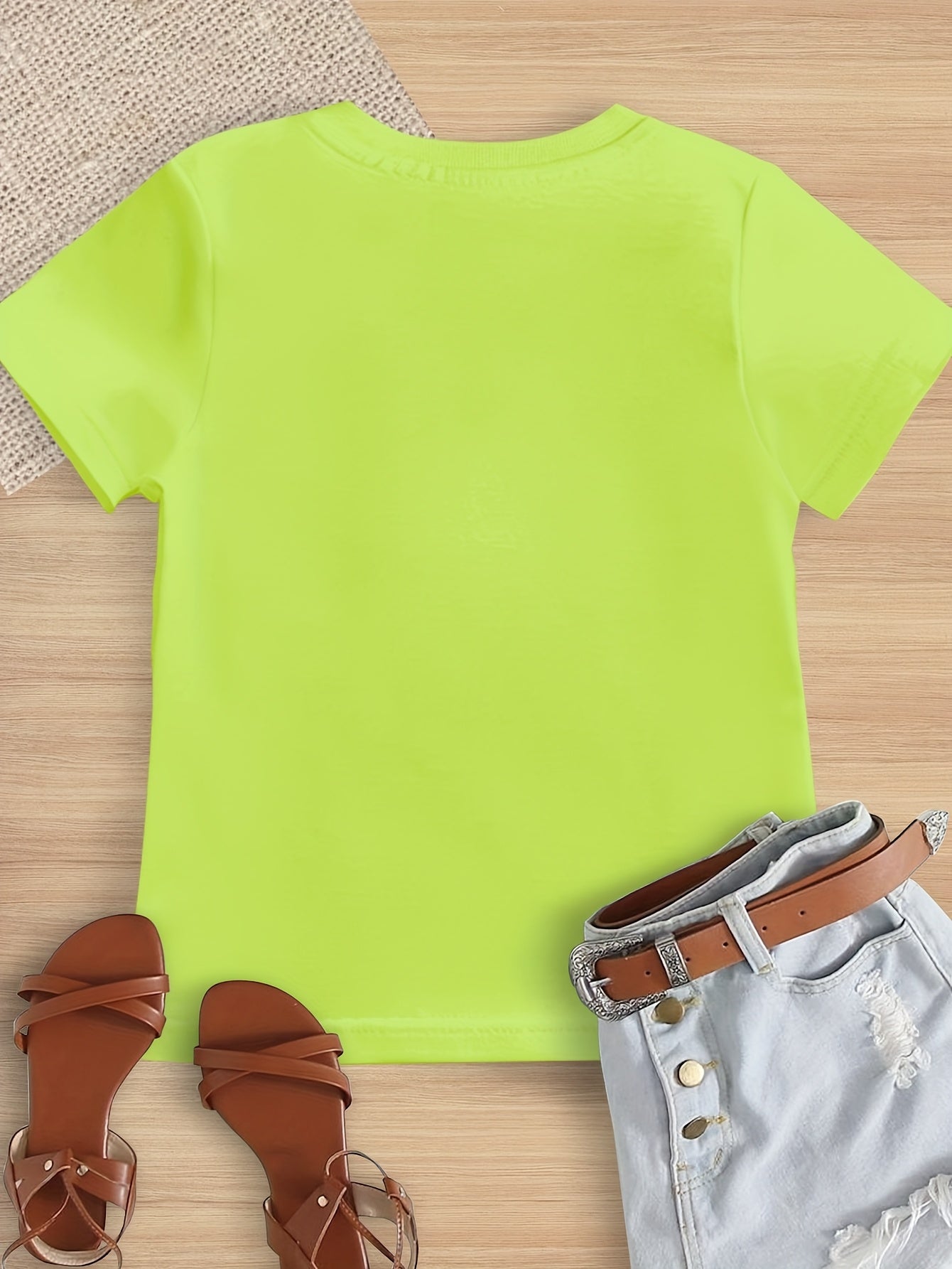 Girls' Summer Short Sleeve T-Shirt with Colorful Feather Print, Soft, Elastic And Comfortable Round Neck Short Sleeve Tee, Girls' Casual Outdoor Sports Summer Top, Suitable for Ages 7-14