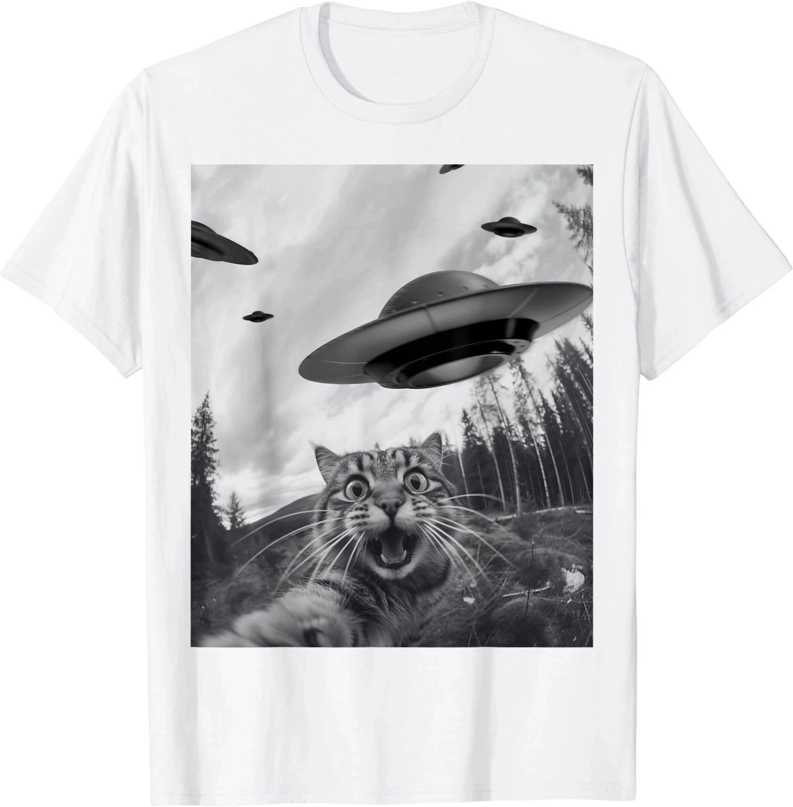 HOT SALE Funny Cat Selfie with Alien UFO Unisex T-Shirt in Forest T-Shirt Tee Soft  Round-neck Tee Streetwear Style Clothings