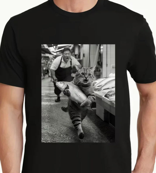 A Men'S T-Shirt Featuring A Humorous Design of A Cat Stealing Fish, Perfect for Casual Outdoor Wear T-Shirt