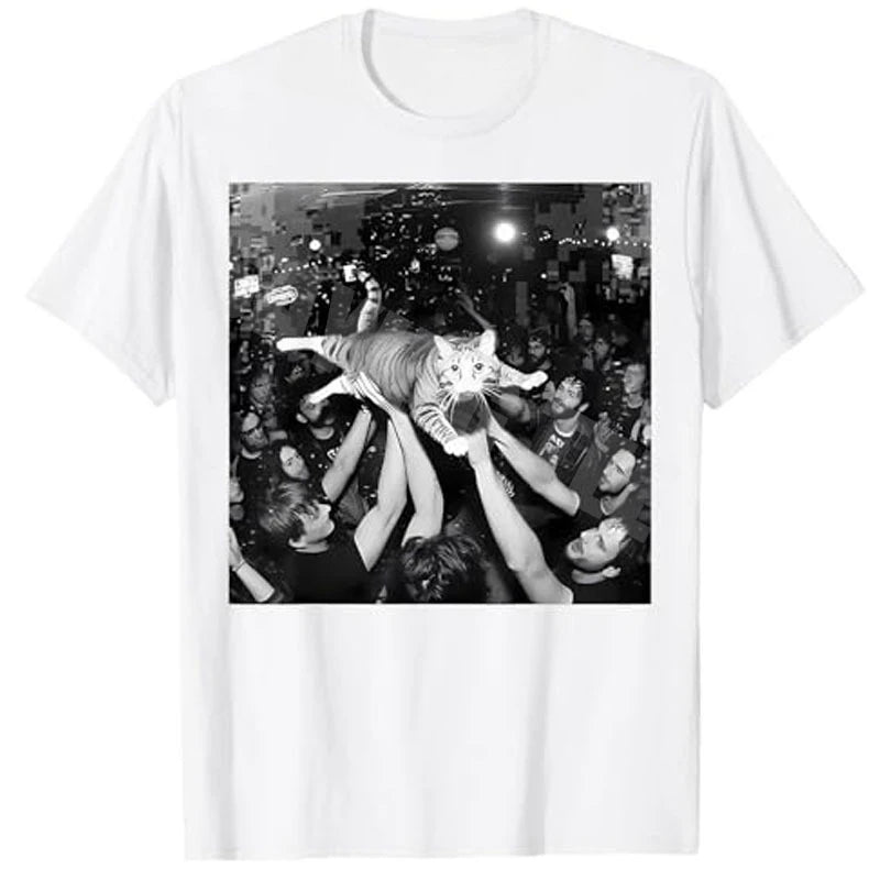 HOT SALE Funny Rock Show Cat Meme Cute Tabby Kitten Crowd Surfing T-shirt Humorous Kitty Star Y2k Street Wear Rap Hip Hop Tee