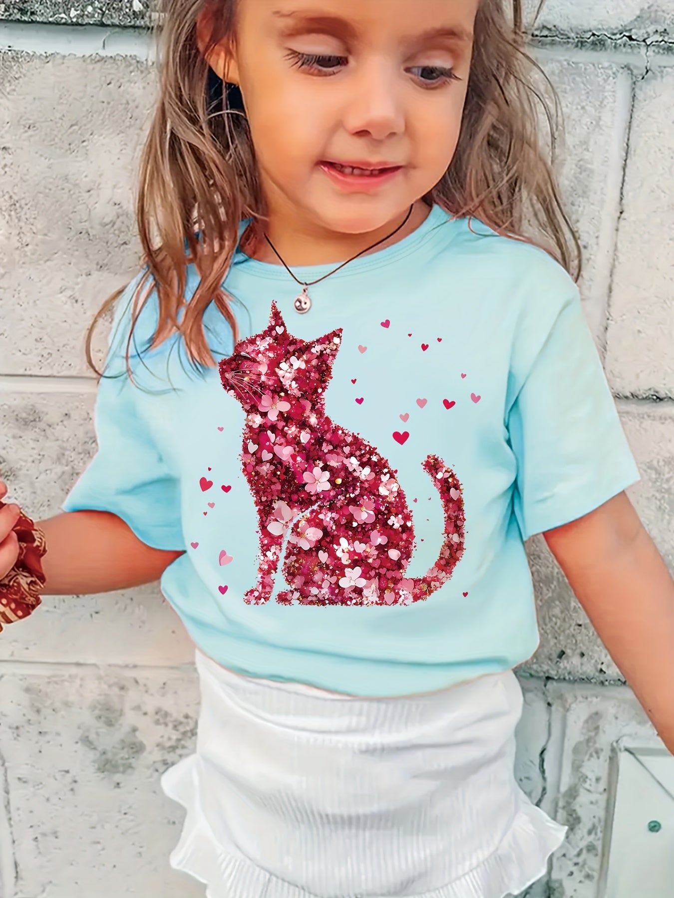 Cute girls' T-shirts, including a cat print T-shirt with faux sequin design, a romantic red floral print T-shirt, a round neck short-sleeved casual top, the perfect choice for summer outings.