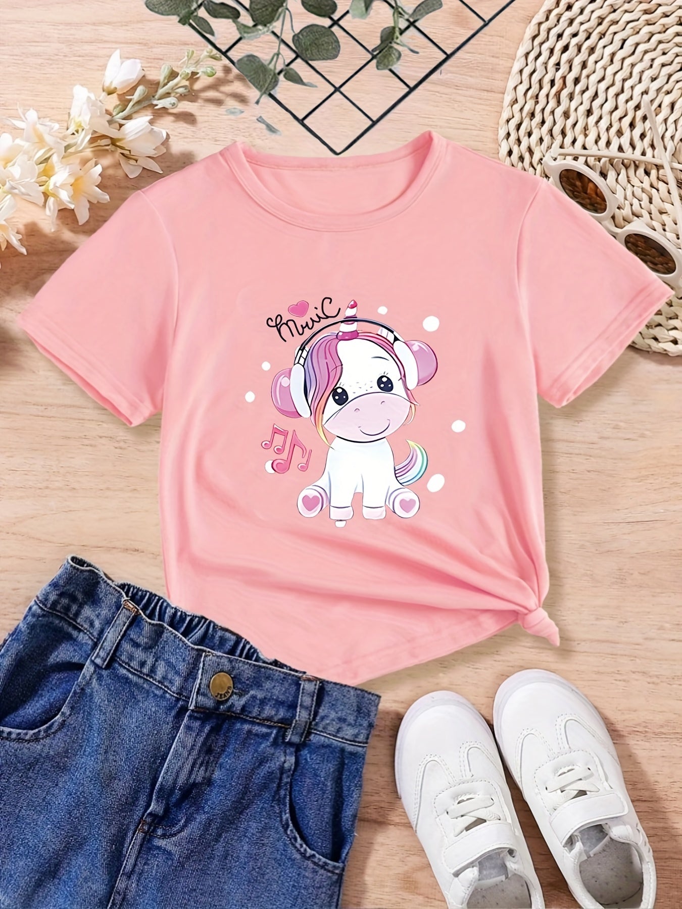 Cute And Fashionable Minimalist Colorful Cartoon Pony Printed Short-sleeved T-shirt For Girls, Suitable For Spring, Summer, And Autumn
