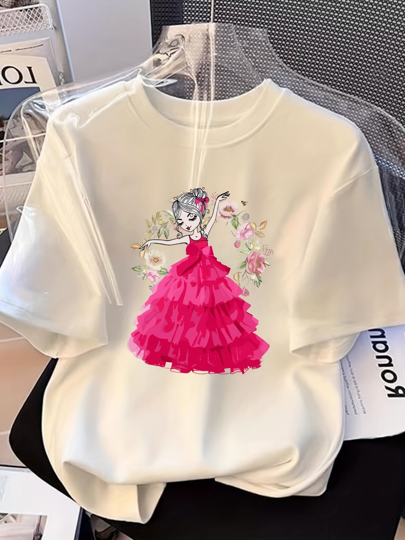 Girls' Cartoon Short Sleeve T-Shirt, with Girl Dancing Flower Pattern, Summer Skin-Friendly Breathable Top - Suitable for Outdoor