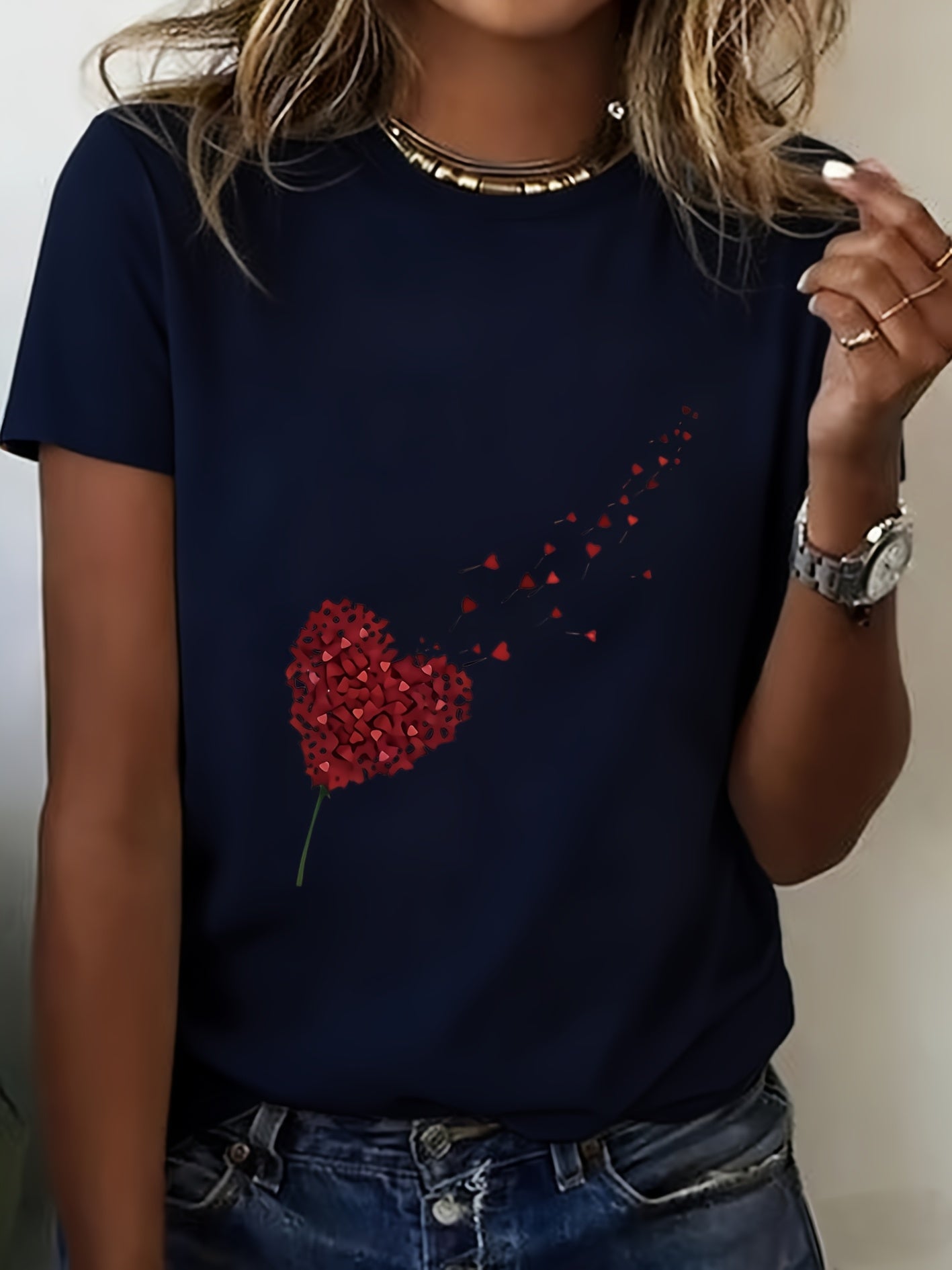 Plus-size Women's Heart Print Casual T-shirt, Short-sleeve Crewneck Top, Dandelion with Love Heart Design, Simple and Sophisticated, Casual and Elegant, Suitable for Daily Wear