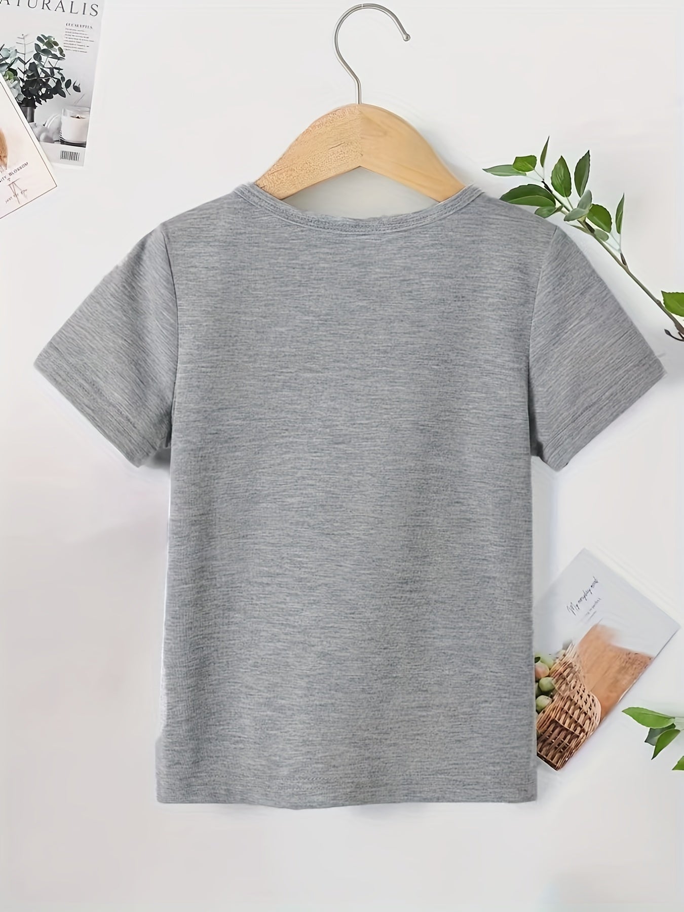 Cute And Fashionable Minimalist Colorful Cartoon Pony Printed Short-sleeved T-shirt For Girls, Suitable For Spring, Summer, And Autumn