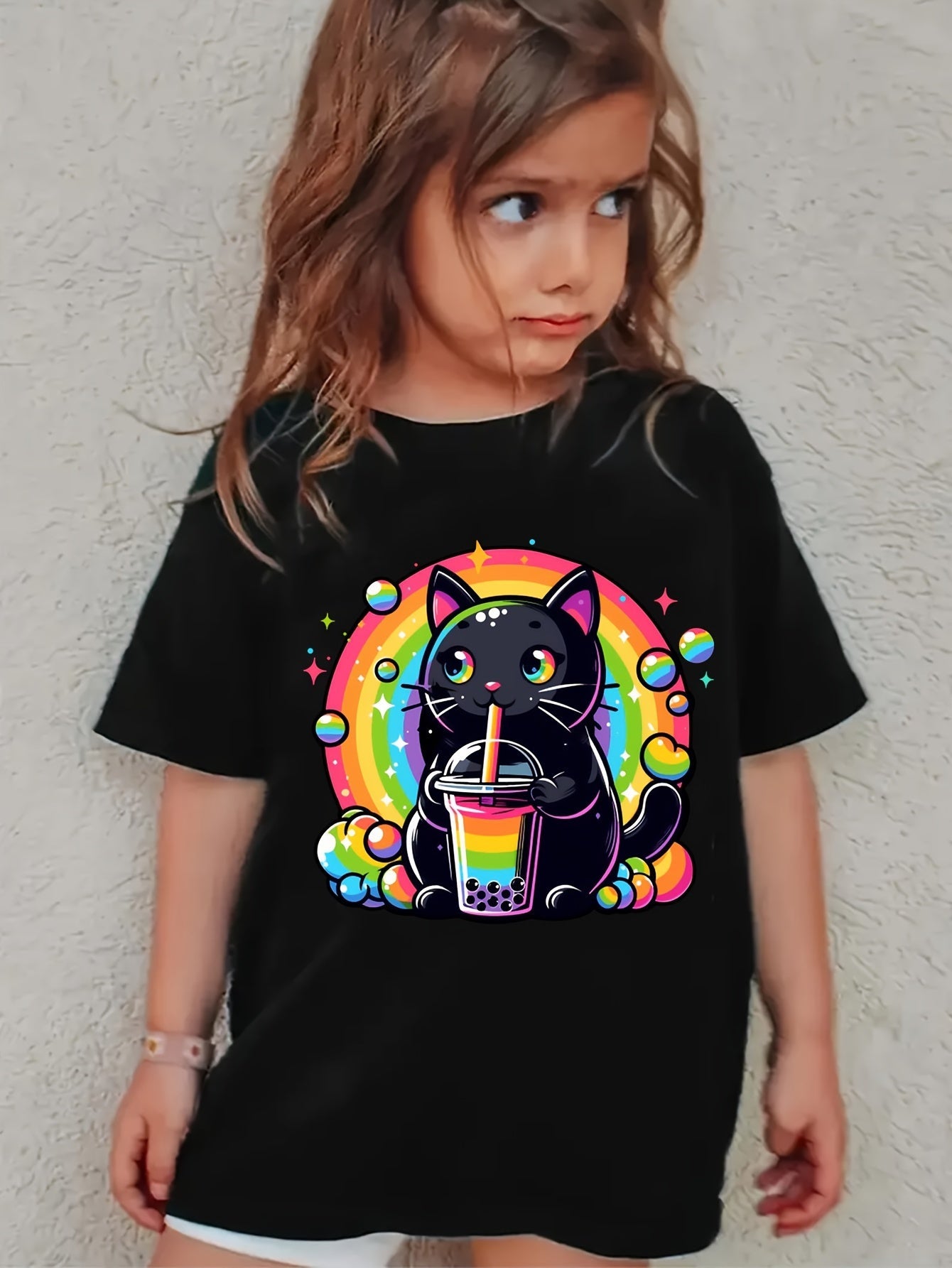 A Casual And Trendy Short-Sleeved T-Shirt Featuring a Cartoon of a Small Black Cat, Perfect for Enjoying Milk Tea. This Elastic Round-Neck Top Is Ideal for ' Everyday Wear in The Spring And Summer