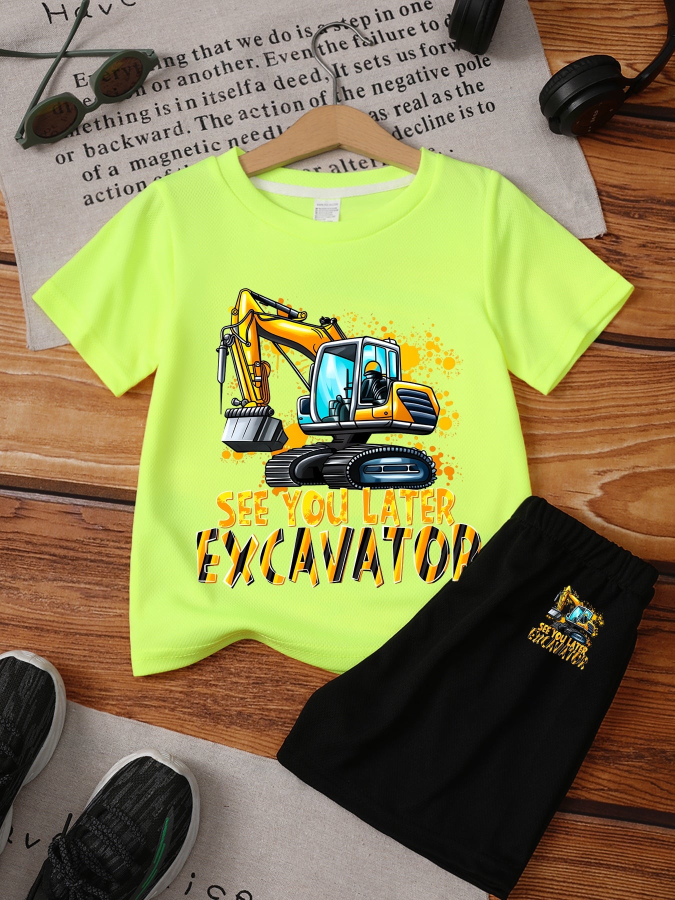Boys' Cartoon Excavator T-Shirt and Shorts Set, Round Neck Short Sleeve Top + Shorts 2pcs Outfit, Casual Home Wear for Kids, Spring and Summer Fashion Trendy Item, Perfect for Outdoor
