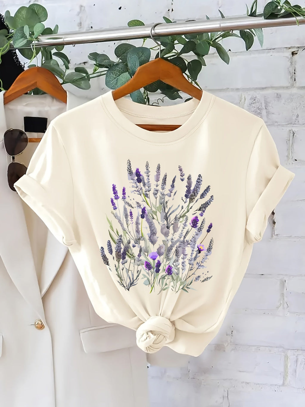 Plus Size - Plus Size - Short Sleeve Floral Print Plus Size Round Neck Casual Top, Summer And Spring, Women'S Plus Size Clothing