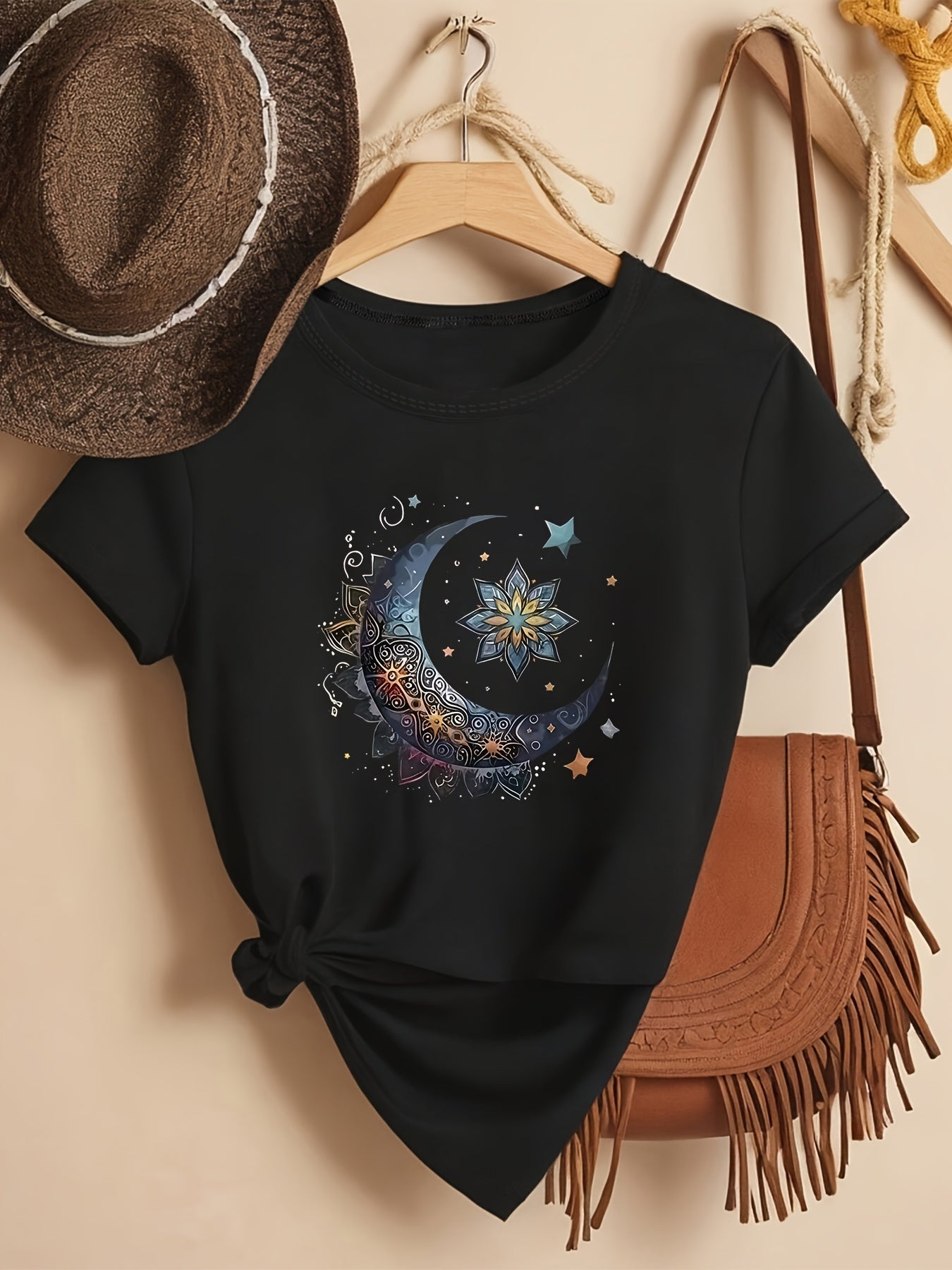 Plus Size - Plus Size - Gray Crew Neck Moon Print Short-Sleeved T-Shirt, a Must-Have for Casual Fashion, Suitable for Spring, Summer And Autumn, Slightly Loose, Comfortable And Skin-Friendly, Plus Size Women'S Casual And Elegant T-Shirt